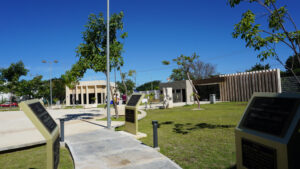Entrada principal de la Escuela Normal